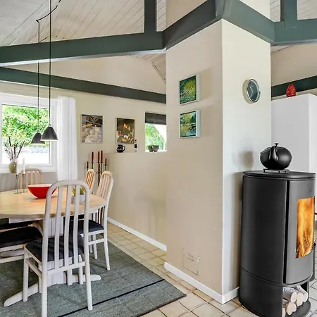 Holiday home In With Kitchen *