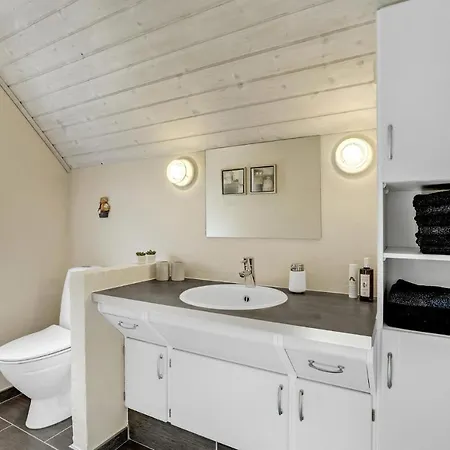 Holiday home In With Kitchen *