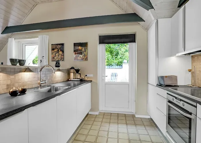 In With Kitchen Semesterbostad Blåvand