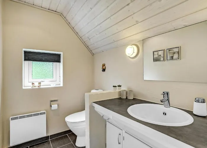 Semesterbostad In With Kitchen Blåvand